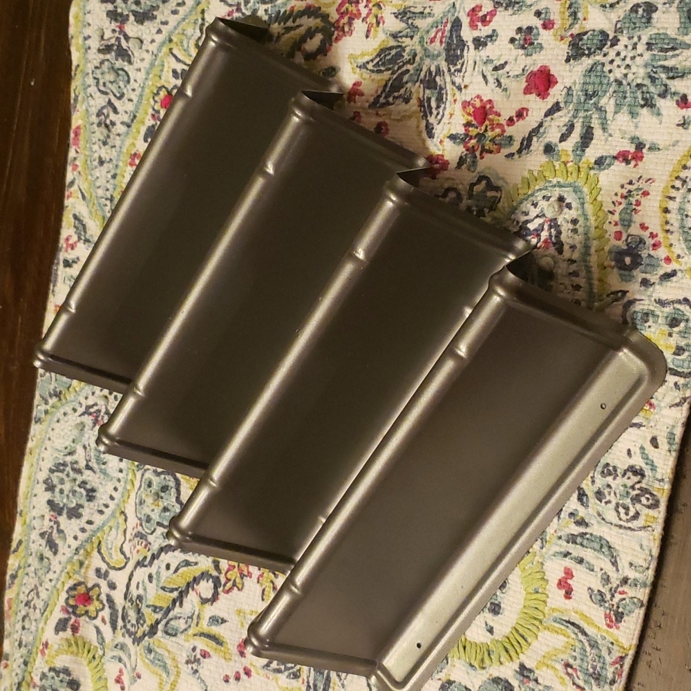 Pampered Chef V- shaped
